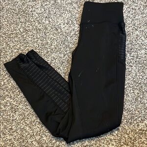 POP Fit Black Leggings with Subtle Detail